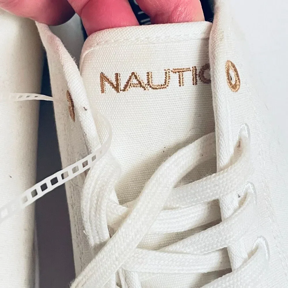 NWT Nautica Lanyard 8.5 White Cushioned Comfy memory foam navtech Sneakers READ